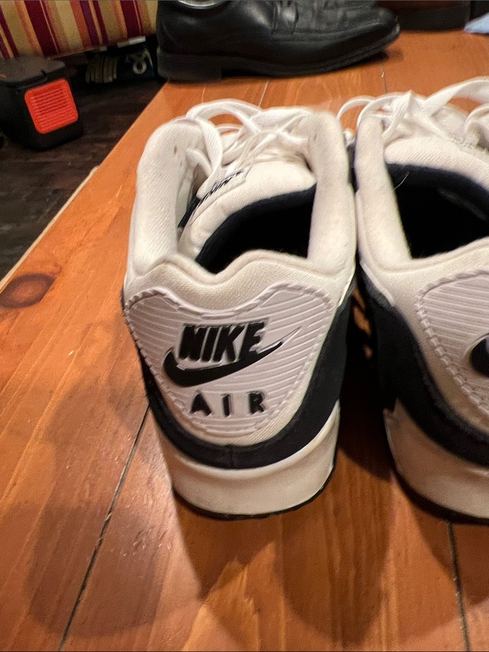 Nike Air Max Men’s Low-Top Sneakers — White and Black - Picture 3 of 5